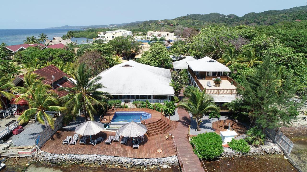 Wikkid Resort Dixon Cove Dış mekan fotoğraf