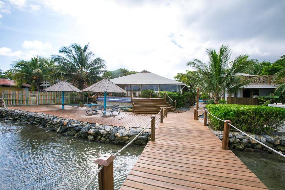 Wikkid Resort Dixon Cove Dış mekan fotoğraf