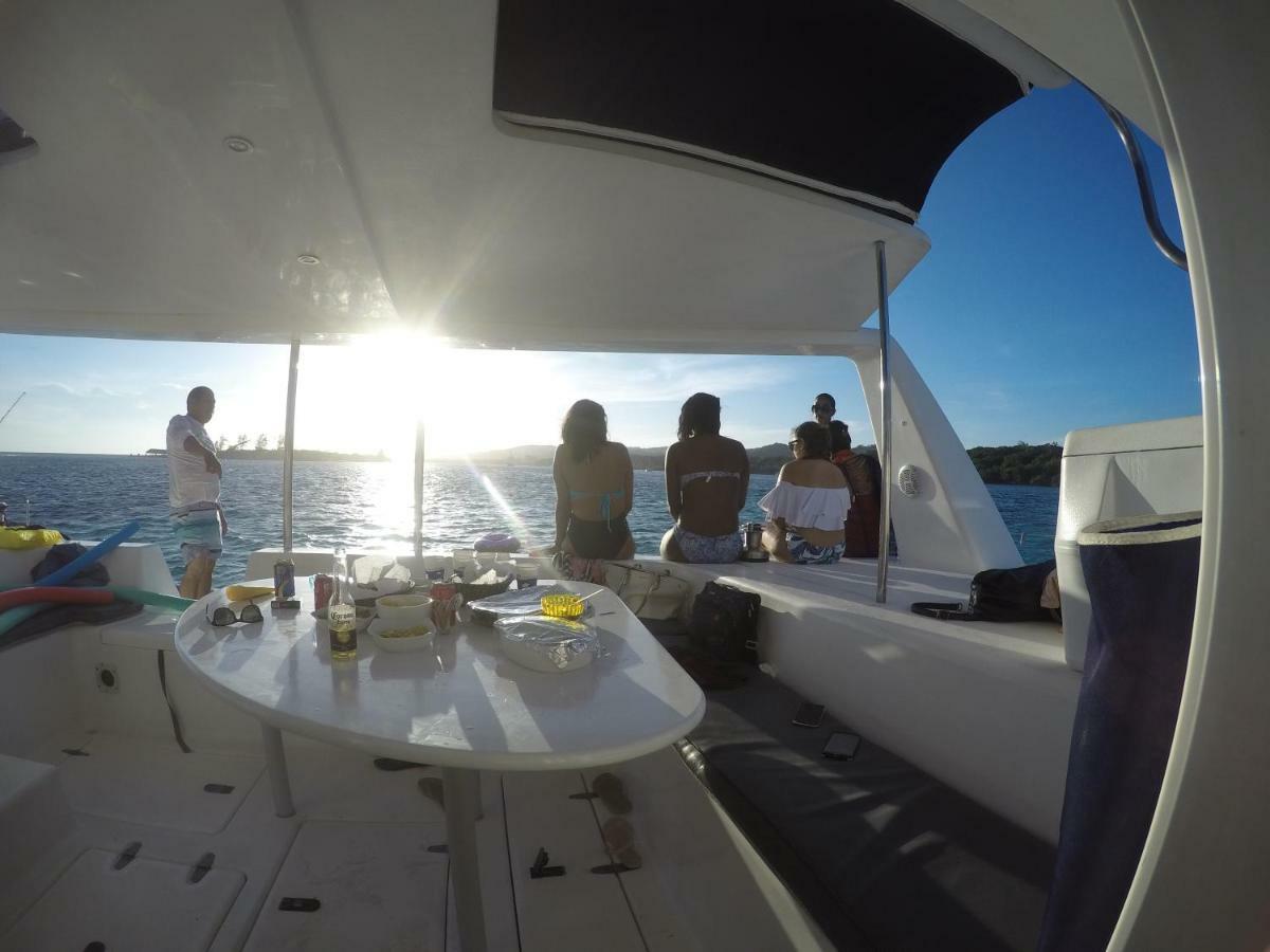 Wikkid Resort Dixon Cove Dış mekan fotoğraf